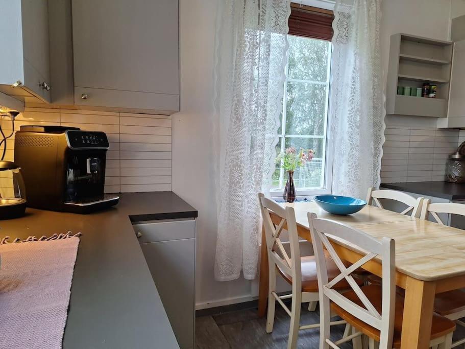 Privat Leilighet Pa Gard Med Badstue Og Nordlys Нарвик Екстериор снимка